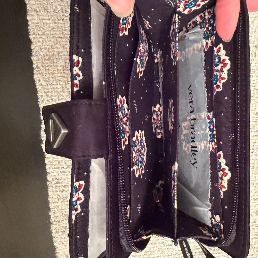 Vera Bradley Turnlock Wallet - Moonless Night Premium Cotton - NWT - Picture 6 of 9